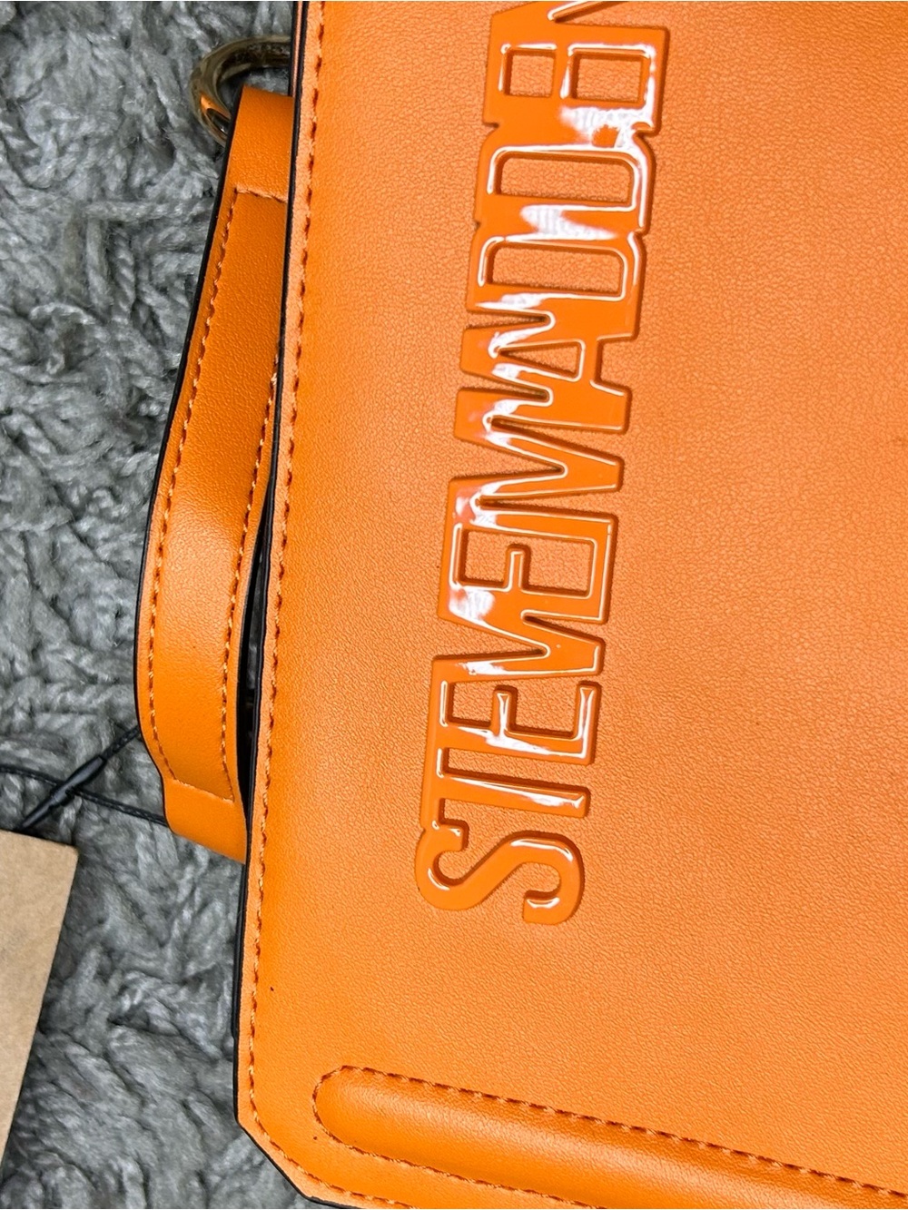 Steve Madden Orange Embossed Logo Crossbody Bag - Picture 2 of 11